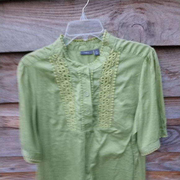 🎉SALE $5 🎉Women's Blouse Lime Green With Embroidery On Front & Sleeves XL. - Picture 4 of 9